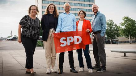 Mit diesem Bild bewerben sich die Kandidatinnen und Kandidaten für den SPD-Vorstand in Potsdam: Zu sehen sind Anett Borchert, Alma Kleen, Marcel Schulz, Birgit Brandenbusch und Thomas Bachmann.