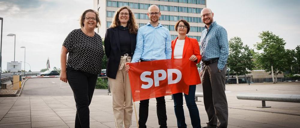 Mit diesem Bild bewerben sich die Kandidatinnen und Kandidaten für den SPD-Vorstand in Potsdam: Zu sehen sind Anett Borchert, Alma Kleen, Marcel Schulz, Birgit Brandenbusch und Thomas Bachmann.