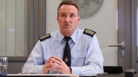 Der gebürtige Westfale Ralf Krawinkel leitet seit 1. Januar 2019 die Potsdamer Feuerwehr.