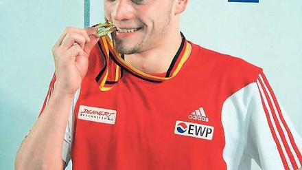 Nun Weltrekordler. Torben Schmidte will zu den Paralympics 2012 nach London.