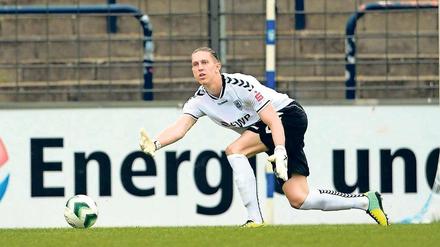 Hält den Ball lieber flach: Die Nummer eins vom SV Babelsberg 03, Kevin Otremba.