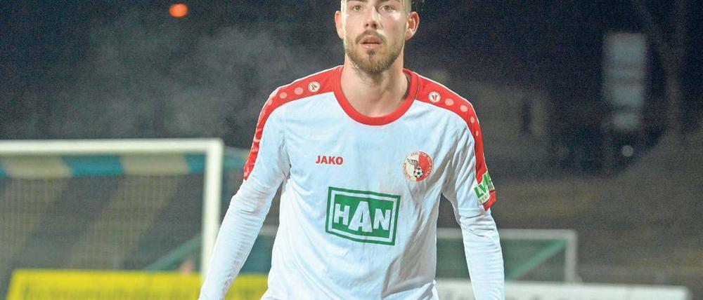 Inzwischen im Trikot des BAK. Zwei Jahre lang kickte Maximilian Zimmer für den SV Babelsberg 03, ehe sich ein Intermezzo beim 1. FC Kaiserslautern anschloss. Seit Anfang des Jahres spielt er nunmehr wieder in seiner Heimatstadt Berlin.