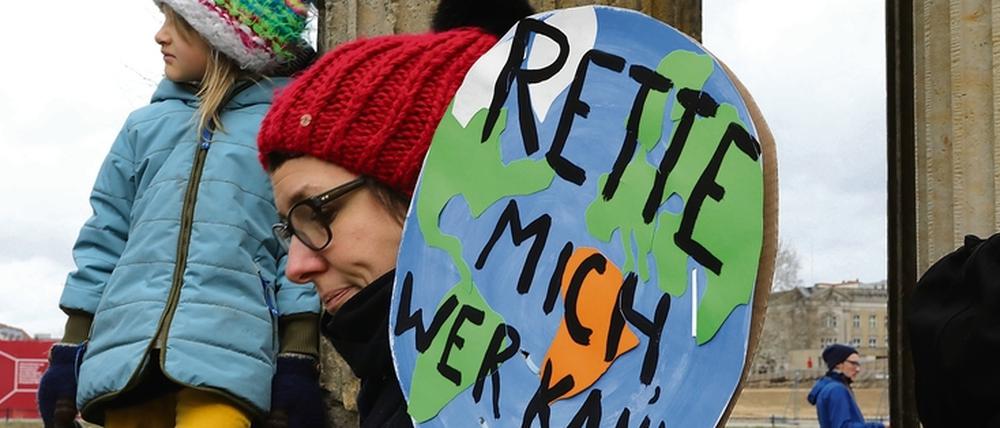 Aus Potsdam kommen seit mehr als 20 Jahren wissenschaftlich fundierte Ergebnisse zum Klimawandel - in der Öffentlichkeit hat sich 2019 ein breiter Protest für einen wirksamen Klimaschutz formiert – auch in Potsdam selbst (Foto).