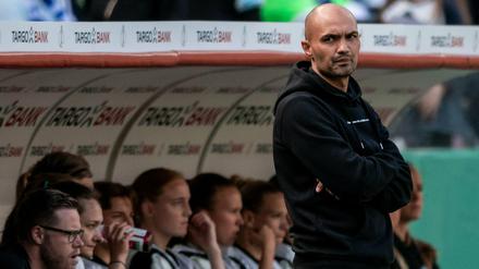 Trainer Sofian Chahed kassierte mit seinem Team eine klare Niederlage gegen Wolfsburg.