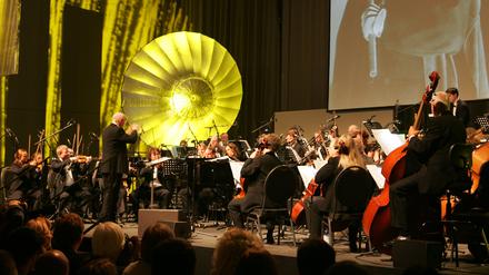 Das Filmorchester Babelsberg erhält 200.000 Euro.