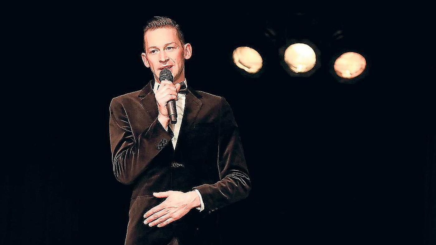 Musical-Sänger Joe Ryan auf dem Theaterschiff Potsdam: Mehr als nur  schmerzhafte Schmachtfetzen