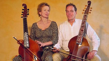 Geigen- und Gambenbauer Tilman Muthesius und Christiane Gerhardt legen den Fokus im Havelschlösschen auf historische Instrumente und Spieltechniken.