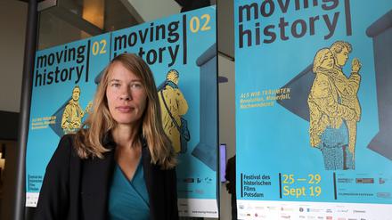 Ilka Brombach leitet Moving History und ist seit Oktober 2020 auch kuratorische Leiterin des Filmmuseums Potsdam.