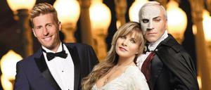 "Das Phantom der Oper" von und mit Deborah Sasson, hier mit Maximilian Arland (l.) und Uwe Kröger.