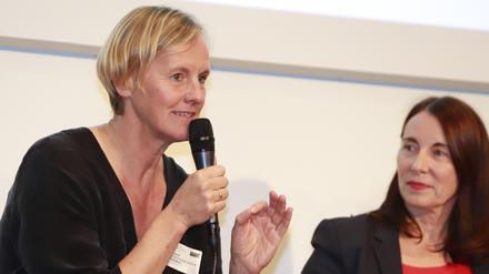 Gesa Ziemer, Direktorin des CityScienceLabs der HafenCity Universität, (l.) und Jutta Götzmann, Direktorin des Potsdam Museums.