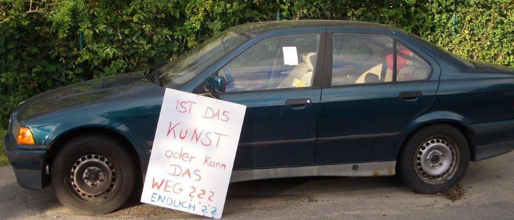Auto zurückgelassen: Schrott-BMW bringt Stahnsdorfer auf die Palme