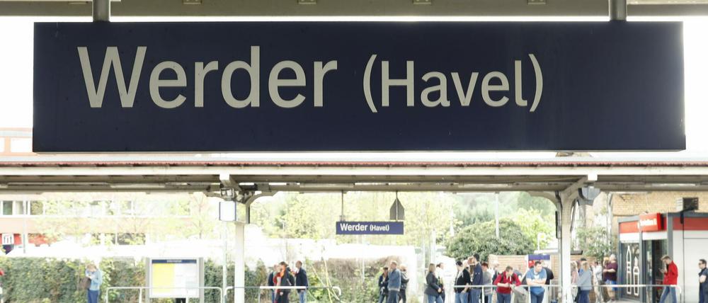 Der Bahnhof in Werder (Havel) - hier soll es zu einer Kollision zwischen einem Zug und einer Person gekommen sein. Der Bahnverkehr wurde gestoppt, der Vorfall bestätigte sich aber nicht.