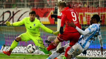 Der 1. FC Union um Stürmer Sebastian Polter (Mitte) steht zurzeit sehr stabil in der Verteidigung – und spielt offensiv mit Durchschlagskraft. 