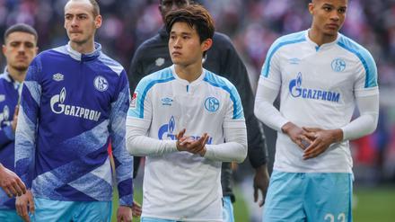 Gazprom auf der Brust. Spieler von Schalke 04.