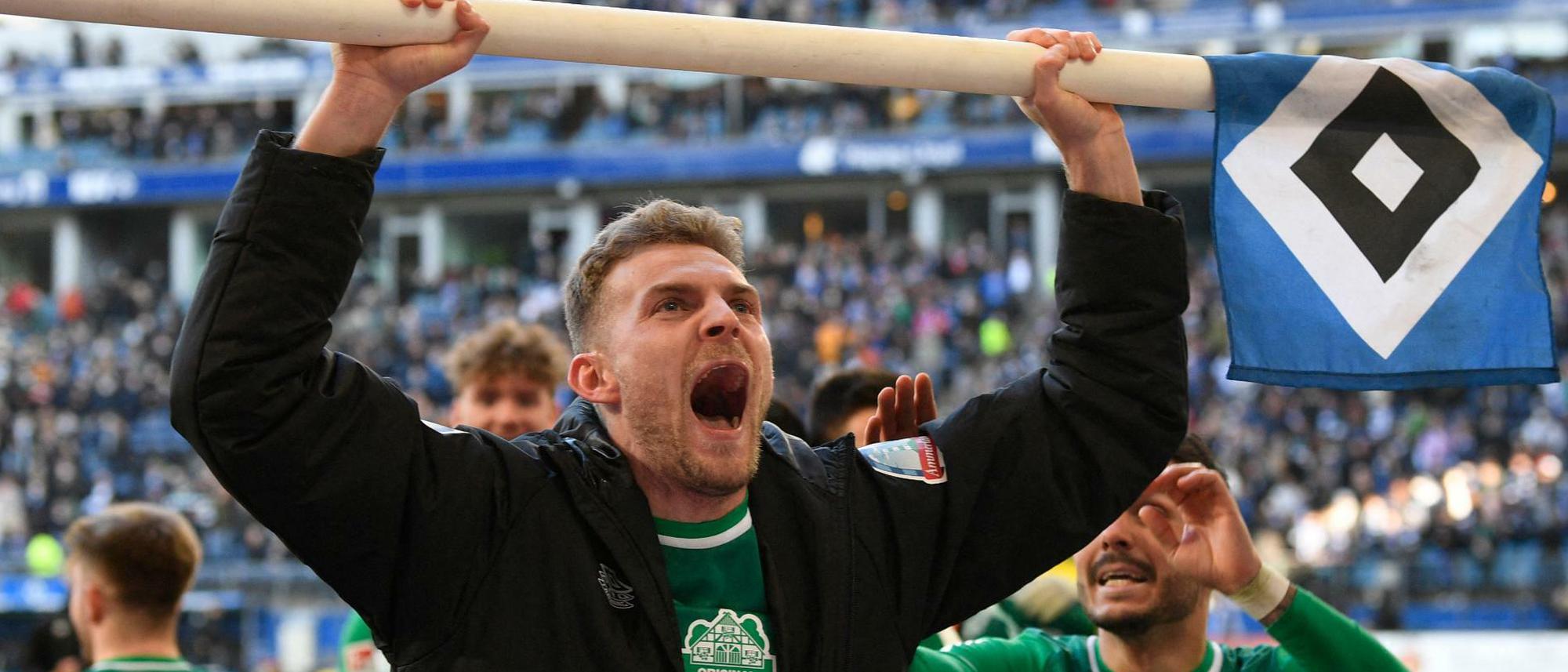 Nach Sieg im Derby beim HSV Werder Bremen ist zurück an der Tabellenspitze