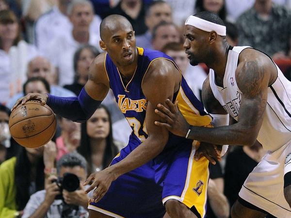 LeBron James (rechts) und Kobe Bryant trafen in der NBA und in der US-Nationalmannschaft immer wieder aufeinander und empfanden viel Respekt füreinander. 