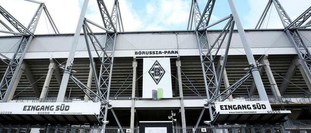 Die Eingänge zum Borussia-Park bleiben am Mittwoch für das Nachholspiel geschlossen.