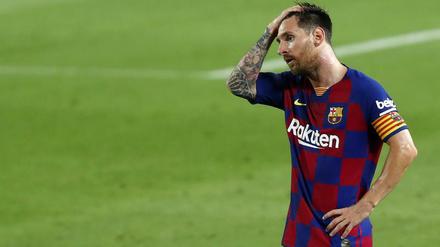 Lionel Messi hat sich verzockt und könnte mit seinem Wechselwunsch auch Kredit bei den Fans verspielt haben.