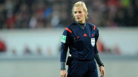 Bibiana Steinhaus ist bis heute die einzige Frau, die in der Fußball-Bundesliga gepfiffen hat.