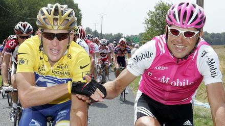 Rivalen mit Respekt. Lance Armstrong und Jan Ullrich (r.) haben sich auch noch einiges zu erzählen.