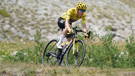 Jonas Vingegaard ist ein herausragender Bergfahrer. Bei der Tour holte sich beim Anstieg zum Col de Granon das Gelbe Trikot des Spitzenreiters.