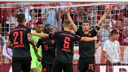 Thomas Müller bejubelt sein Tor zum 2:0.