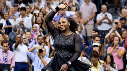 Serena Williams und ein letzter Gruß ins Publikum.