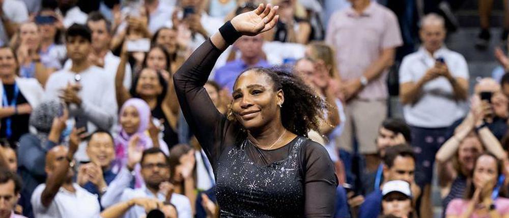 Serena Williams und ein letzter Gruß ins Publikum.