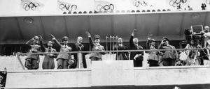 Die Propagandaspiele in Berlin 1936. Adolf Hitler (M) bei der Eröffnung.