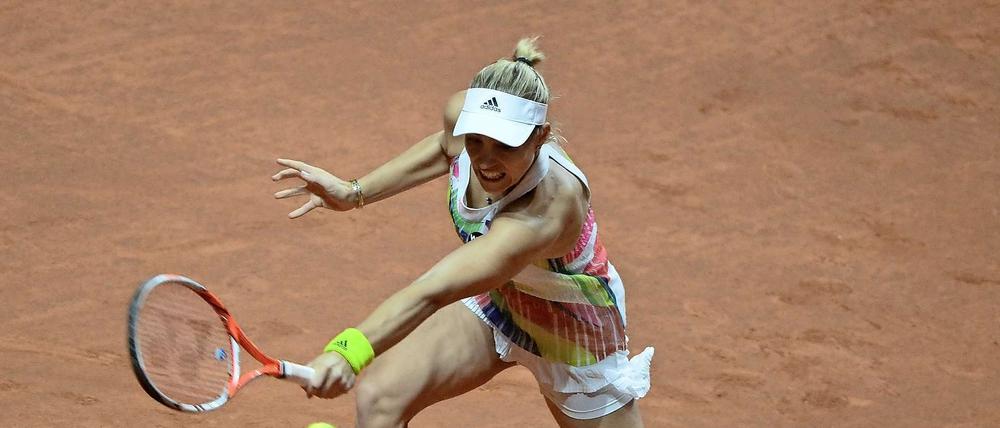 WTA-Turnier, Halbfinale. Angelique Kerber spielt eine Rückhand gegen Kvitova aus Tschechien.