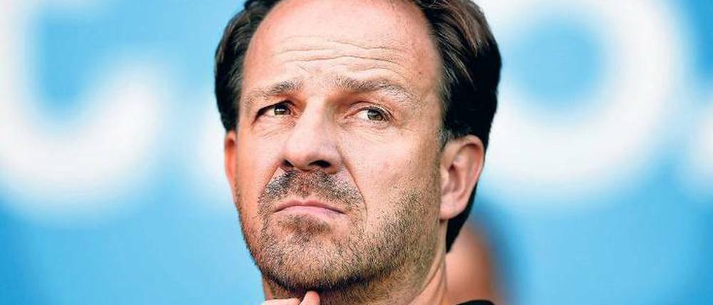 Alexander Zorniger, 48, hatte keine leichte Zeit beim VfB Stuttgart. In Kopenhagen bei Bröndby IF, werde er nicht abgelenkt und finde zu neuer Stärke, sagt er. Das kann er am Donnerstag gegen Hertha BSC im Jahnsportpark (Beginn 20.15 Uhr) unter Beweis stellen.