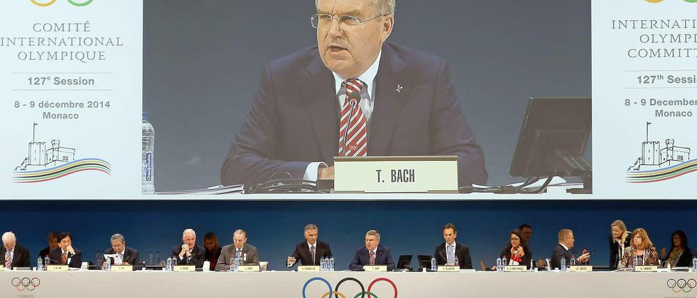 Am Pult der Zeit. Thomas Bach will seine Reformen im IOC durchsetzen.