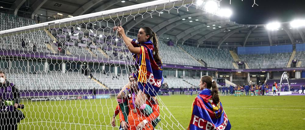 Die letzten fünf Titel gingen an das französische Topteam Olympique Lyon, jetzt holt der FC Barcelona zum ersten Mal die Champions League.
