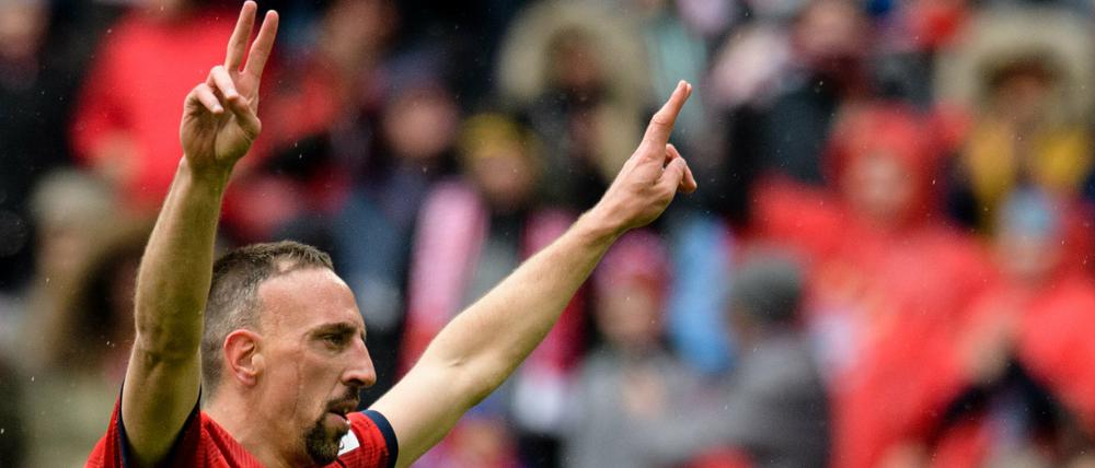 Peace. Bayerns Franck Ribery jubelt bald in einem anderen Trikot.