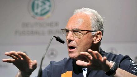 "Mit Fußball hatte das wenig zu tun". In einer Zeitungskolumne watschte Franz Beckenbauer die "Three Lions" ab.