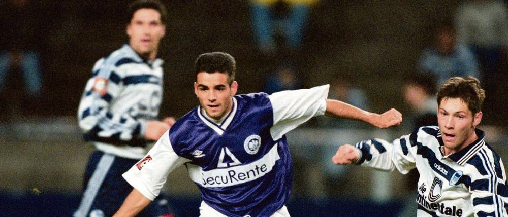 Derbysieg. 1998 schaltete TeBe den jungen Pal Dardai und seine Hertha im Olympiastadion aus. Francisco Copado (l.) erzielte beim 4:2 im DFB-Pokal-Achtelfinale ein Tor.