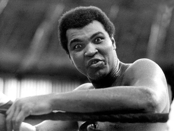 Die Aura des Champions. Muhammad Ali 1975 bei einem öffentlichen Training.