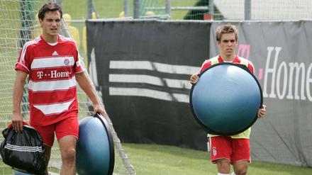 Vor neun Jahren war's. Mats Hummels (l.) im Bayern-Trikot an der Seite von Philipp Lahm. 