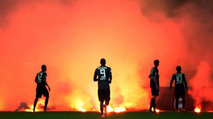 Was tun, wenn's brennt? Ein Szenario wie vor zehn Jahren in der Relegation gegen Düsseldorf würde Hertha BSC in dieser Saison gerne vermeiden.