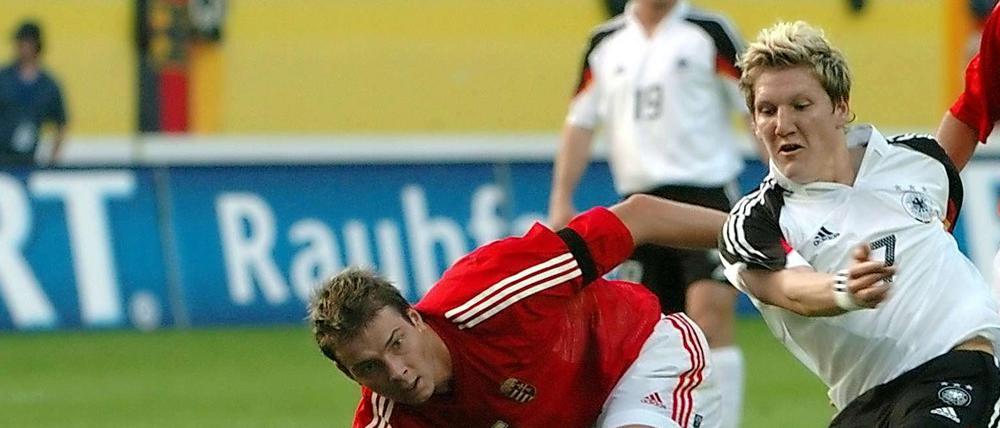 Bastian Schweinsteiger 2004 bei seinem ersten Länderspiel, dem 0:2 gegen Ungarn in Kaiserslautern.