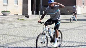 Kevin-Prince Boateng wird bei der Fahrradtour wohl nicht dabei sein, dafür aber Hertha-Präsident Kay Bernstein.