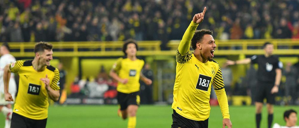 Borussia mit Fortune: Dortmunds Stürmer Donyell Malen jubelt nach seinem Treffer zum 1:0. 