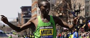 Schnell genug, aber zu steil: Geoffrey Mutais Weltrekord beim Boston-Marathon wurde nicht gewertet, weil die Strecke ein zu großes Gefälle hatte.