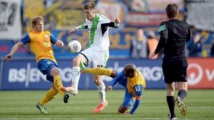 Viel Klein-Klein: Das Niedersachsen-Derby ging verdient 1:1 aus.