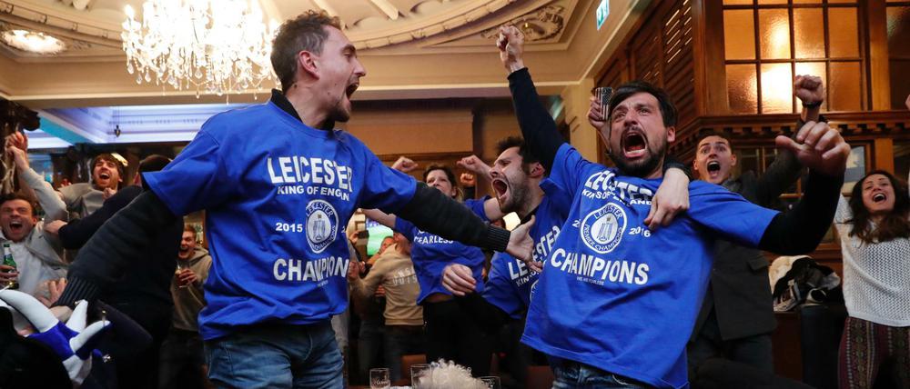 Leicesters Fans feiern die Meisterschaft.
