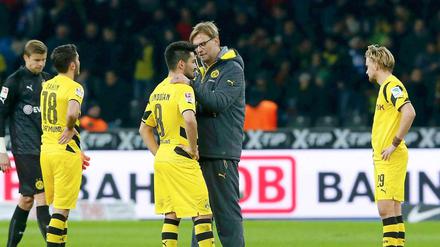 Auch mit Nuri Sahin (l.) Ilkay Gündogan und Marcel Schmelzer (r.) kann Borussia Dortmund nicht an die Leistungen der vergangenen Jahre anknüpfen.