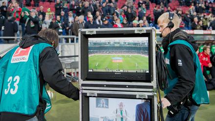 Bilder, die bezahlt werden müssen. TV-Übertragung in der Bundesliga.