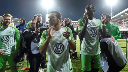 Die Wolfsburger sind erneut mit einem blauen Auge davongekommen. Doch ewig dürfte diese Entwicklung nicht mit Beifall enden.