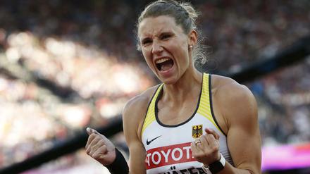 Freude bei Carolin Schäfer. Die Siebenkämpferin holte die erste deutsche Medaille bei der Leichtathletik-WM.