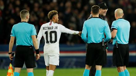 Jürgen Klopp (r.) und Neymar (l.) kabbelten sich etwas am Mittwochabend.